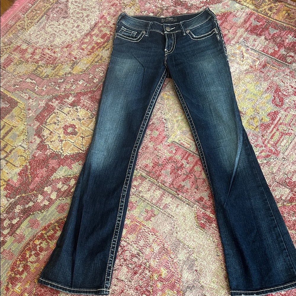 Silver Dark Indigo Flare Jeans Sz 27 
Inseam 34